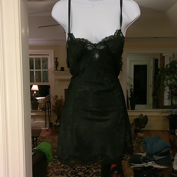 Victoria's secret black nighty - Picture 2 of 6